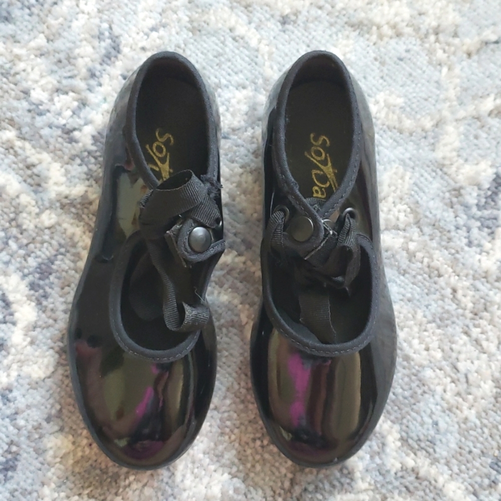 Size 9 tap shoes
